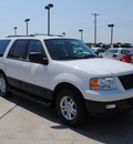 ford expedition 2004 white suv xlt gasoline 8 cylinders rear wheel drive automatic with overdrive 76087