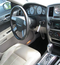 chrysler 300 2005 cool vanilla sedan gasoline 6 cylinders rear wheel drive automatic 13502