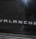 chevrolet avalanche 2007 black suv ls flex fuel 8 cylinders rear wheel drive automatic 76087