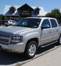 chevrolet avalanche 2008 silver suv z71 flex fuel 8 cylinders 2 wheel drive automatic 76087