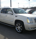 cadillac escalade 2008 white suv esv gasoline 8 cylinders all whee drive automatic 13502