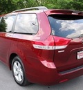 toyota sienna 2011 burgundy minivan le gasoline v6 front wheel drive automatic 20746