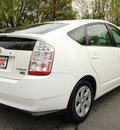 toyota prius 2008 white sedan gasoline 4 cylinders front wheel drive automatic 20746