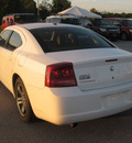 dodge charger 2006 white sedan rt gasoline 8 cylinders rear wheel drive autostick 62863
