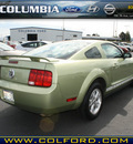 ford mustang 2005 dk  green coupe v6 deluxe gasoline 6 cylinders rear wheel drive 5 speed manual 98632