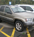 jeep grand cherokee 2004 gold suv laredo gasoline 6 cylinders 4 wheel drive automatic with overdrive 13502