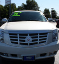 cadillac escalade 2008 white diamond suv gasoline 8 cylinders all whee drive automatic 07701