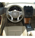 nissan altima 2009 white sedan 2 5 sl gasoline 4 cylinders front wheel drive shiftable automatic 07507