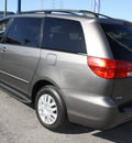 toyota sienna 2004 dk  gray van le 7 passenger gasoline 6 cylinders front wheel drive automatic 94010