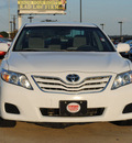 toyota camry 2011 white sedan le gasoline 4 cylinders front wheel drive shiftable automatic 75228