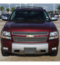 chevrolet avalanche 2008 red suv z71 flex fuel 8 cylinders 2 wheel drive automatic with overdrive 77065