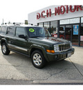 jeep commander 2007 jeep green suv limited gasoline 8 cylinders 4 wheel drive automatic 07724