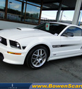 ford mustang 2007 white coupe gt gasoline 8 cylinders rear wheel drive 5 speed manual 98032
