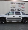 chevrolet avalanche 2004 silver 1500 gasoline 8 cylinders rear wheel drive automatic 27215