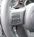 jeep grand cherokee 2012 black suv laredo gasoline 6 cylinders 2 wheel drive automatic 33021