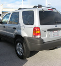 ford escape 2004 silver suv xlt gasoline 6 cylinders front wheel drive automatic with overdrive 45840