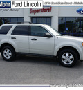 ford escape 2009 white suv xlt gasoline 4 cylinders front wheel drive automatic 46168