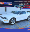 ford mustang 2006 white coupe v6 deluxe gasoline 6 cylinders rear wheel drive 5 speed manual 34474
