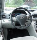 toyota venza 2010 gray suv fwd 4cyl gasoline 4 cylinders front wheel drive shiftable automatic 07044