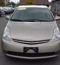 toyota prius 2006 tan hatchback hybrid 4 cylinders front wheel drive cont  variable trans  06019