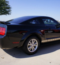 ford mustang 2005 black coupe v6 deluxe gasoline 6 cylinders rear wheel drive automatic with overdrive 76018