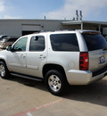 chevrolet tahoe 2011 silver suv lt flex fuel 8 cylinders 2 wheel drive automatic 76108