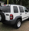 jeep liberty 2007 white suv sport gasoline 6 cylinders 4 wheel drive automatic 77379