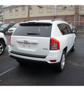 jeep compass 2011 white suv latitude gasoline 4 cylinders 4 wheel drive automatic with overdrive 08844
