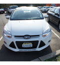 ford focus 2012 white sedan se gasoline 4 cylinders front wheel drive automatic with overdrive 08902