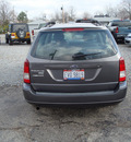 ford focus 2007 dk  gray wagon zxw se gasoline 4 cylinders front wheel drive 5 speed with overdrive 45324
