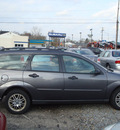 ford focus 2007 dk  gray wagon zxw se gasoline 4 cylinders front wheel drive 5 speed with overdrive 45324