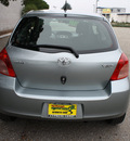 toyota yaris 2007 gray hatchback gasoline 4 cylinders front wheel drive 5 speed manual 93955