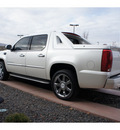 cadillac escalade ext 2008 pearl suv gasoline 8 cylinders all whee drive automatic 99352