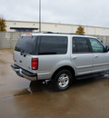 ford expedition 2000 silver suv xlt gasoline v8 rear wheel drive automatic with overdrive 76108
