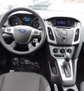 ford focus 2012 black sedan se gasoline 4 cylinders front wheel drive automatic with overdrive 60546