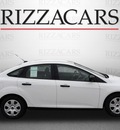 ford focus 2012 white sedan s gasoline 4 cylinders front wheel drive automatic with overdrive 60546