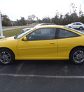 chevrolet cavalier 2004 yellow coupe ls sport gasoline 4 cylinders front wheel drive automatic 28557