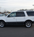 ford expedition 2006 white suv xlt gasoline 8 cylinders 4 wheel drive automatic with overdrive 98371