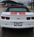 chevrolet camaro convertible 2011 white ss gasoline 8 cylinders rear wheel drive automatic 76087