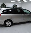 toyota sienna 2004 silver van gasoline 6 cylinders front wheel drive 5 speed automatic 91731