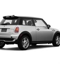 mini cooper 2008 hatchback s gasoline 4 cylinders front wheel drive not specified 07701