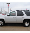 chevrolet tahoe 2010 silver suv lt flex fuel 8 cylinders 2 wheel drive automatic with overdrive 77090