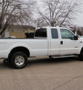 ford f 250 super duty 2004 white pickup truck sc xlt 4x4 diesel 8 cylinders 4 wheel drive automatic with overdrive 55318