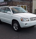 toyota highlander 2006 white suv sport gasoline 6 cylinders all whee drive automatic 06019