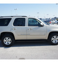 chevrolet tahoe 2007 gold suv lt gasoline 8 cylinders rear wheel drive automatic 77388