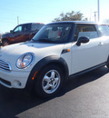 mini cooper 2008 white hatchback gasoline 4 cylinders front wheel drive automatic 28557
