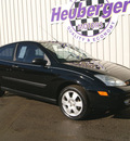 ford focus 2001 pitch black hatchback zx3 gasoline 4 cylinders front wheel drive automatic 80905
