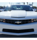 chevrolet camaro 2010 white coupe ss gasoline 8 cylinders rear wheel drive automatic 77090