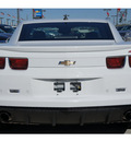 chevrolet camaro 2010 white coupe ss gasoline 8 cylinders rear wheel drive automatic 77090