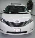 toyota sienna 2011 white van xle 8 passenger gasoline 6 cylinders front wheel drive automatic 91731
